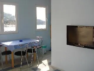 Front One Bedroom (adults Only) アパート
